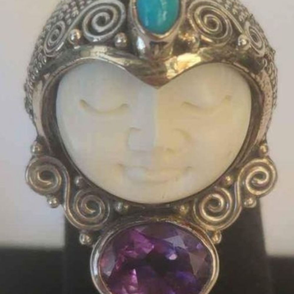 Bali Princess collection moon stone carved Goddess face silver ring - Picture 3 of 3